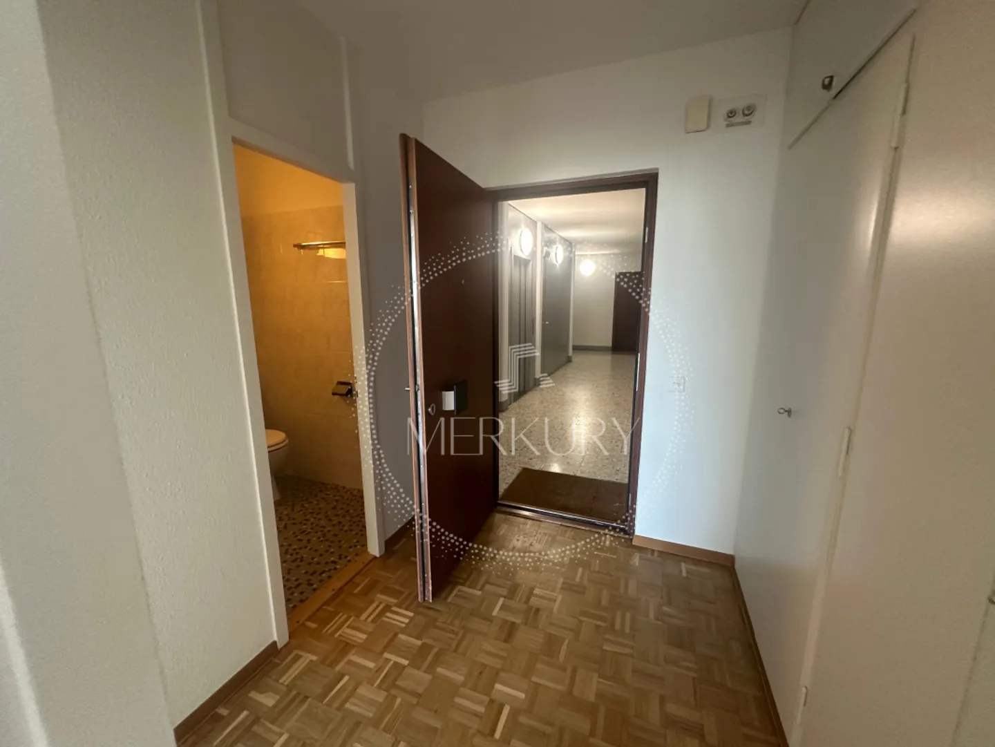 Appartamento di 3 stanze al 4° piano nella regione di Vernier - Foto 3 di 6