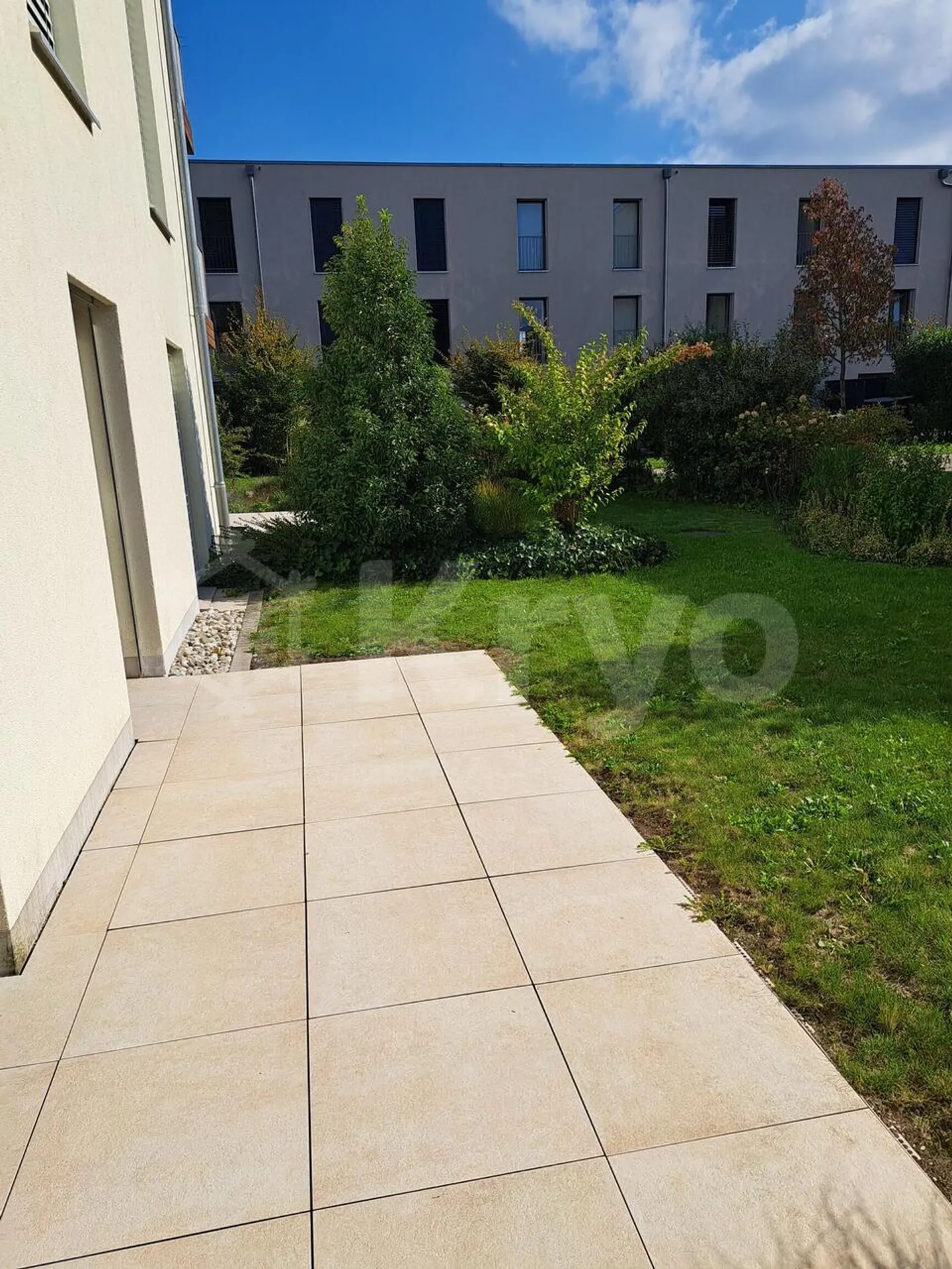 Dead End of 11 / 2.5 rooms of 90 m2 with terrace - Photo 3 of 7