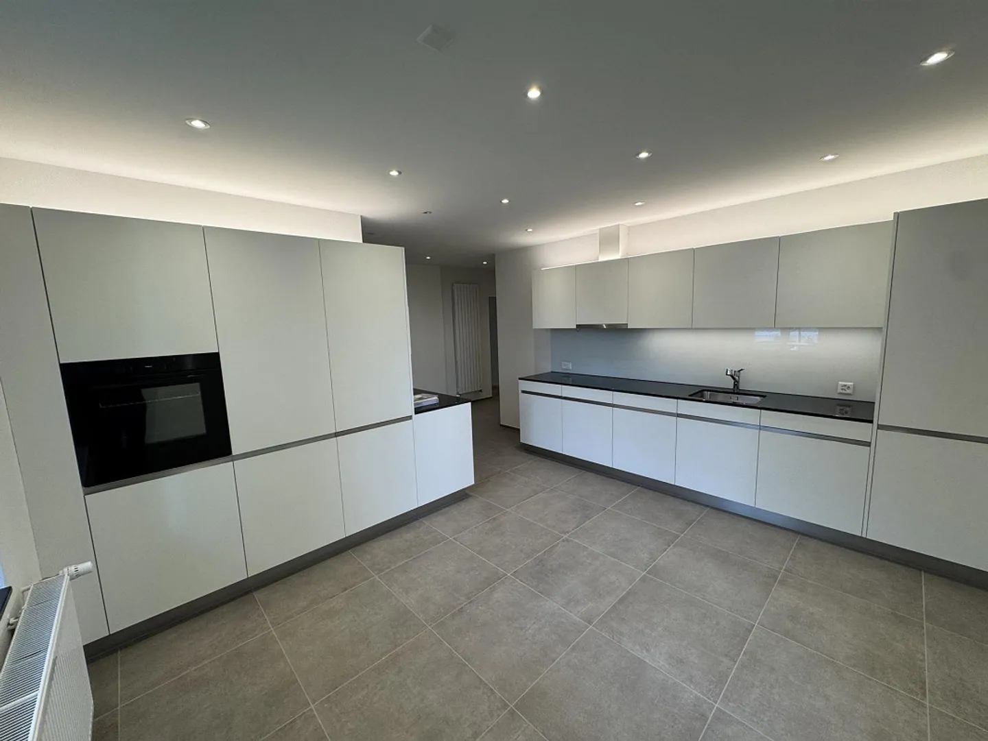 Newly renovated apartment in historic building from 1848 for rent - Photo 2 of 9