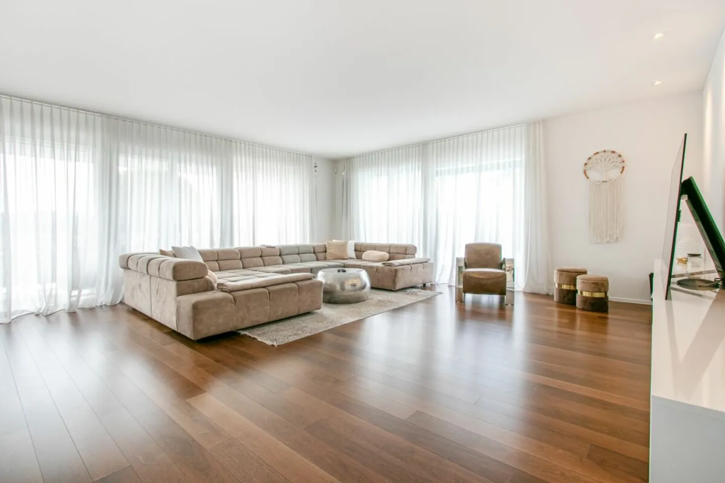 Maison individuelle exclusive de 5,5 pièces avec piscine et vue imprenable - Photo 8 sur 24