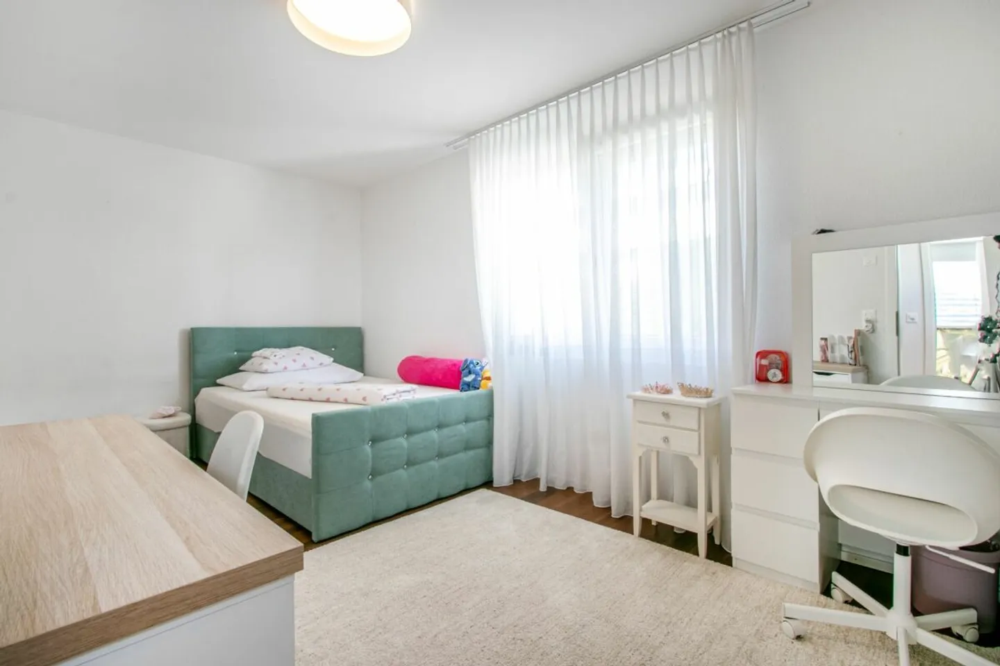 Maison individuelle exclusive de 5,5 pièces avec piscine et vue imprenable - Photo 9 sur 24