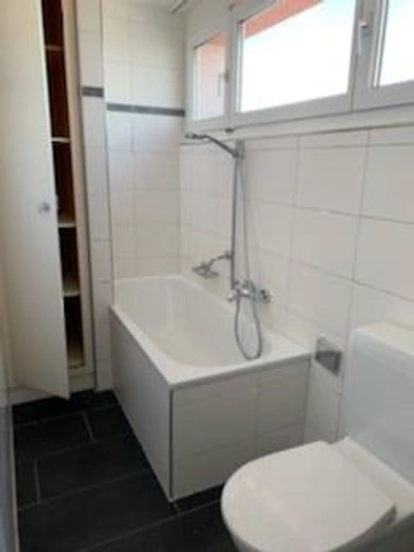 Ottimo appartamento di 1,5 stanze con grande terrazza sul tetto - Foto 4 di 8