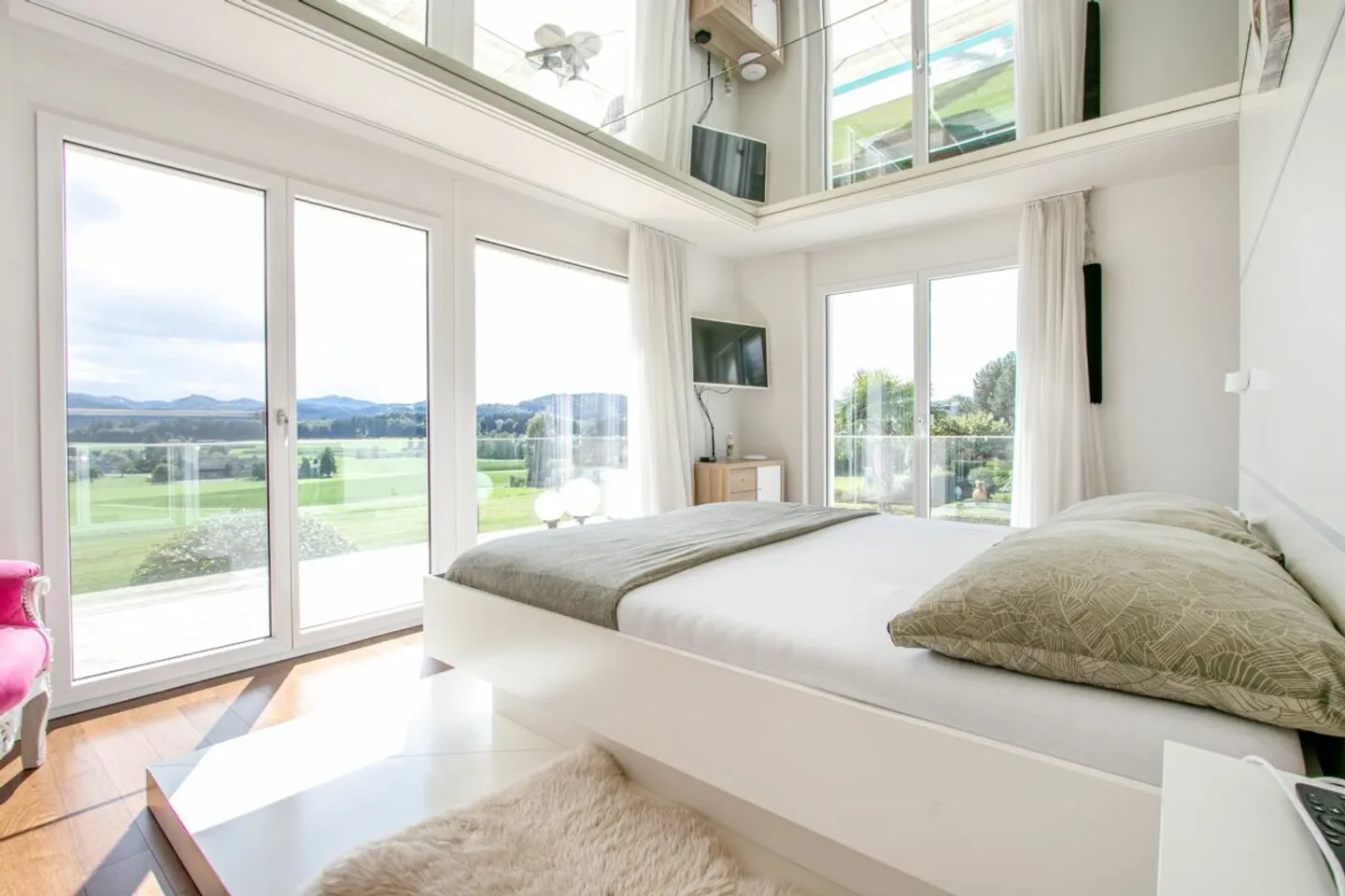 Maison individuelle exclusive de 5,5 pièces avec piscine et vue imprenable - Photo 13 sur 24