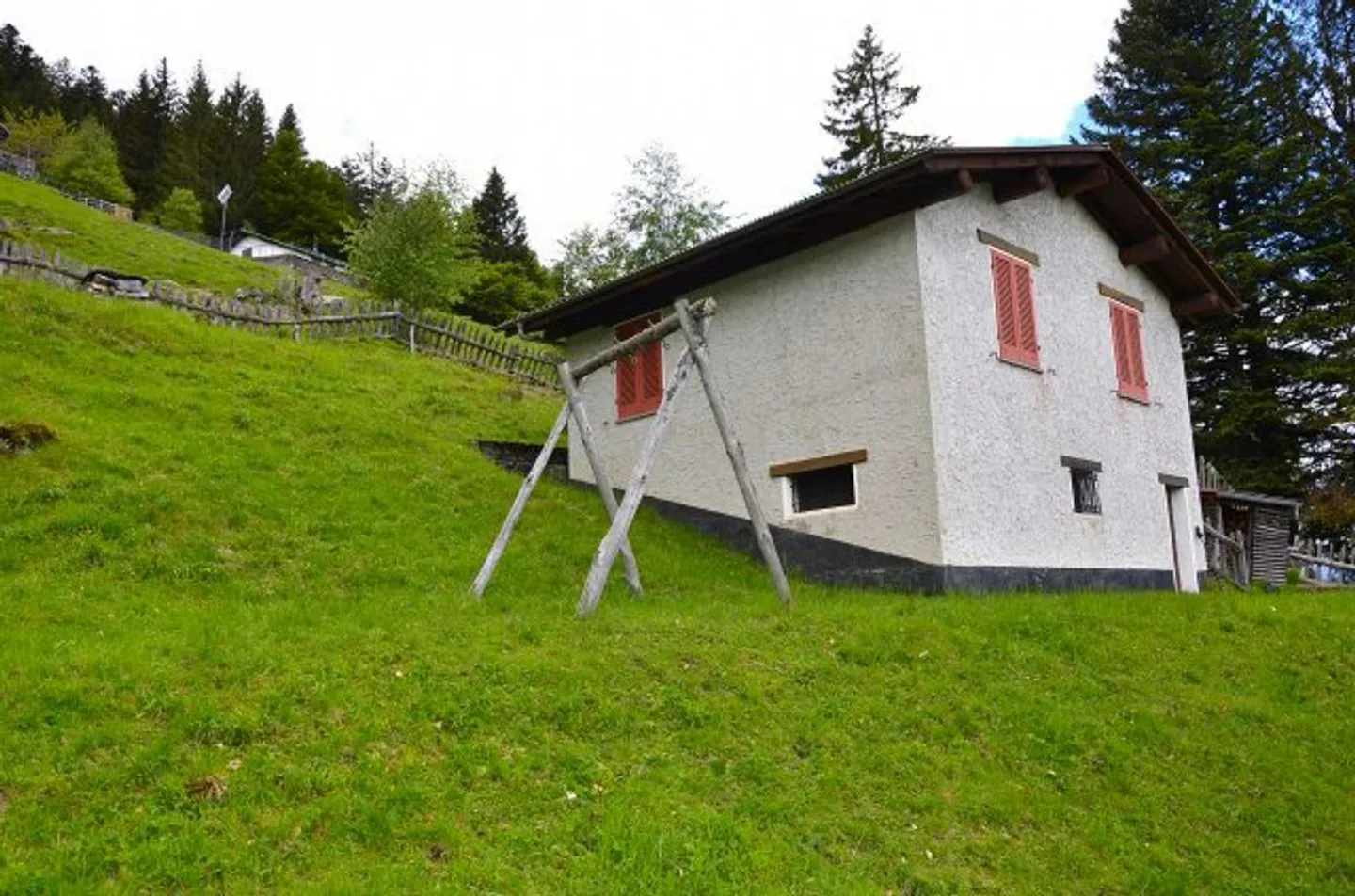 Rustico di 3 loc. immerso nella natura molto soleggiata con bella vista panoramica - Foto 28 di 32
