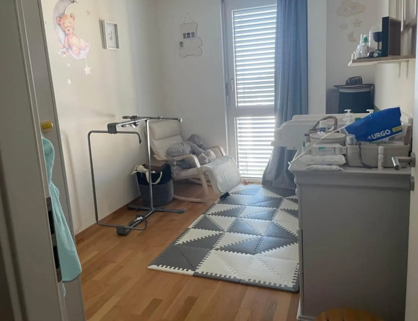 Apartment for rent - Photo 2 of 6