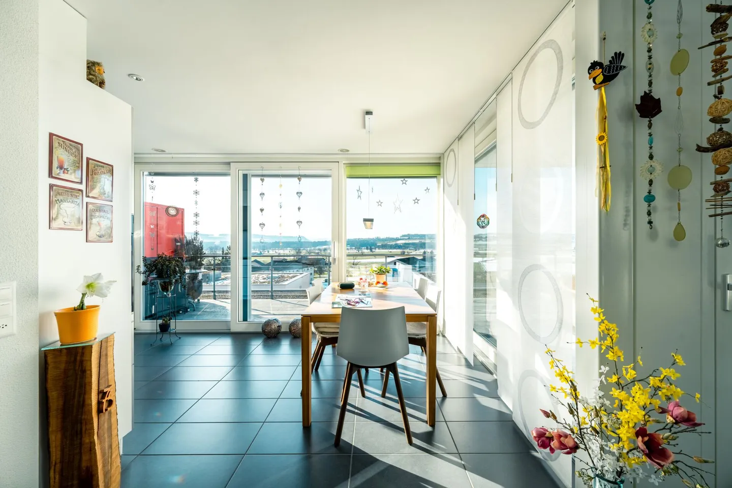 Attikawohnung mit Weitsicht und ruhiger Lage - Foto 1 von 13