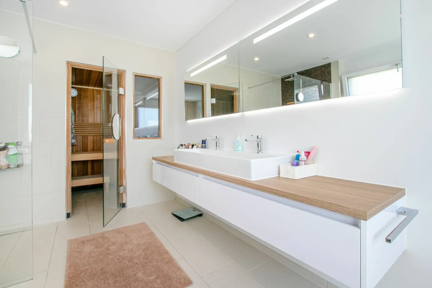 Maison individuelle exclusive de 5,5 pièces avec piscine et vue imprenable - Photo 15 sur 24