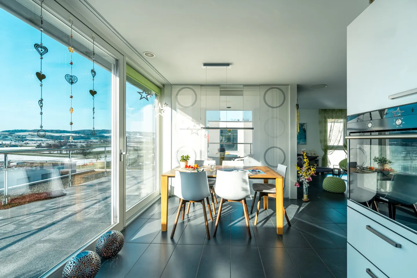 Attikawohnung mit Weitsicht und ruhiger Lage - Foto 3 von 13