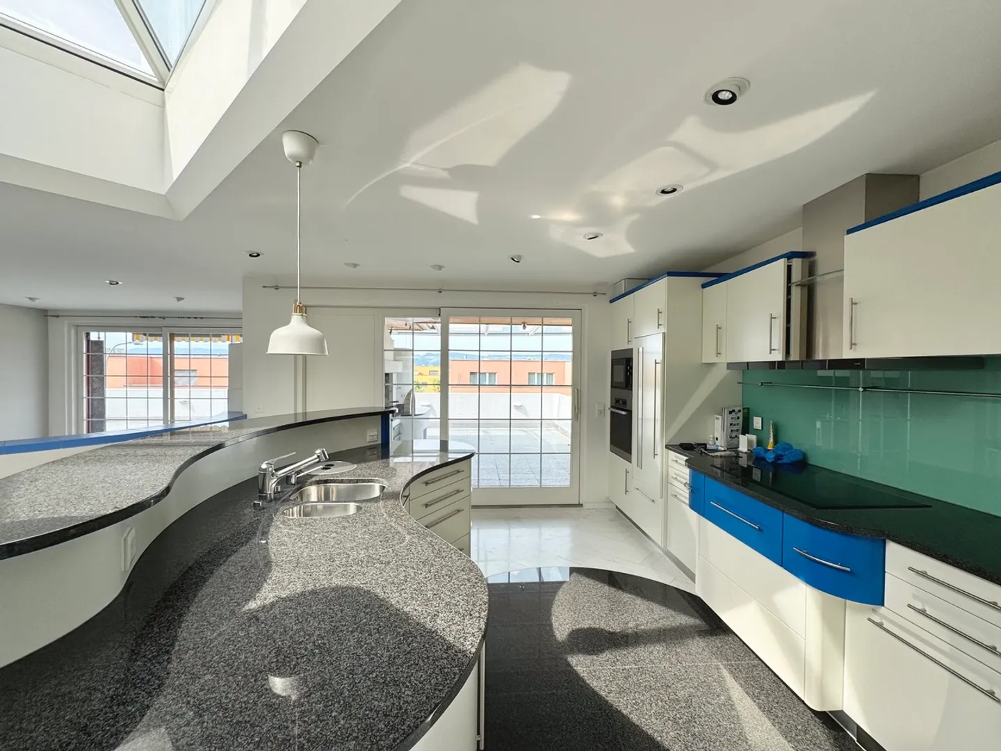 Light-Filled Terrace House in Preferred Location - Photo 4 of 9