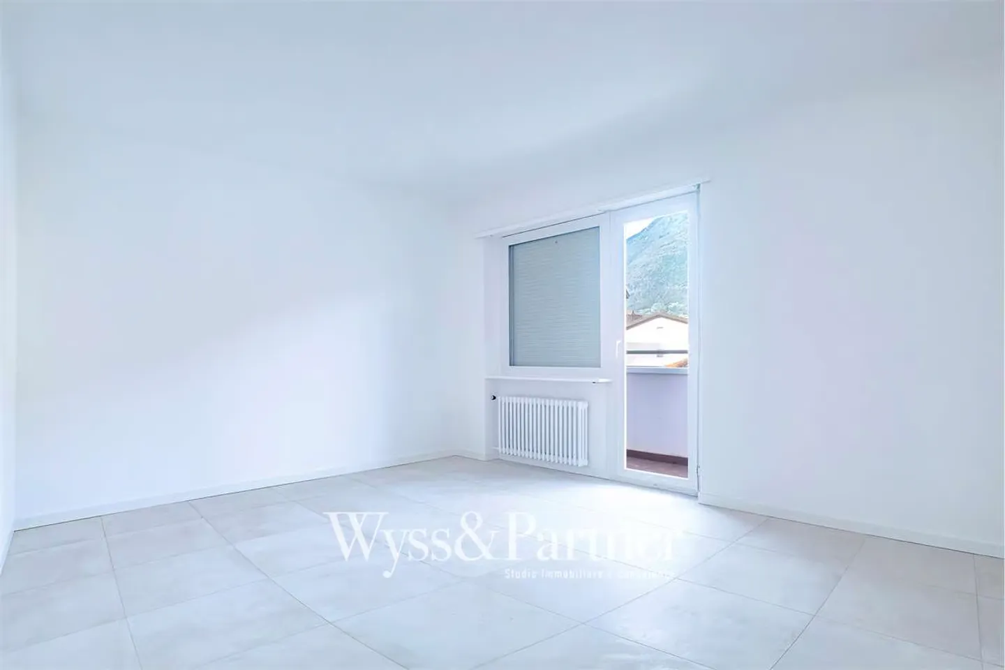 Completely renovated 3.5-room apartment in a quiet area - Photo 5 of 9
