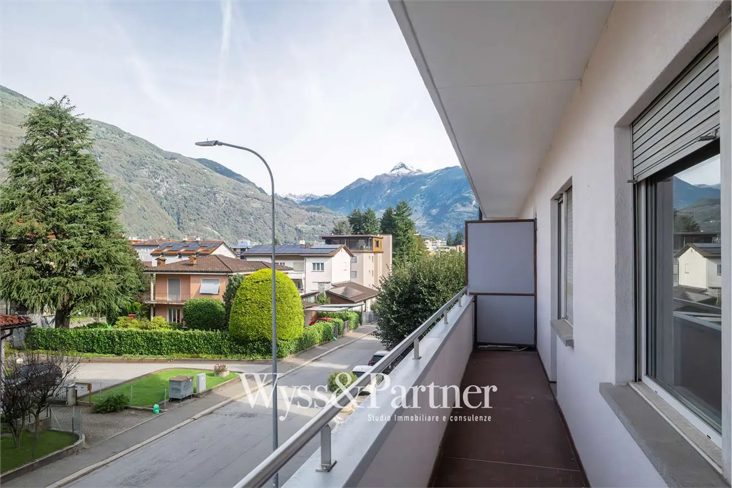Completely renovated 3.5-room apartment in a quiet area - Photo 9 of 9