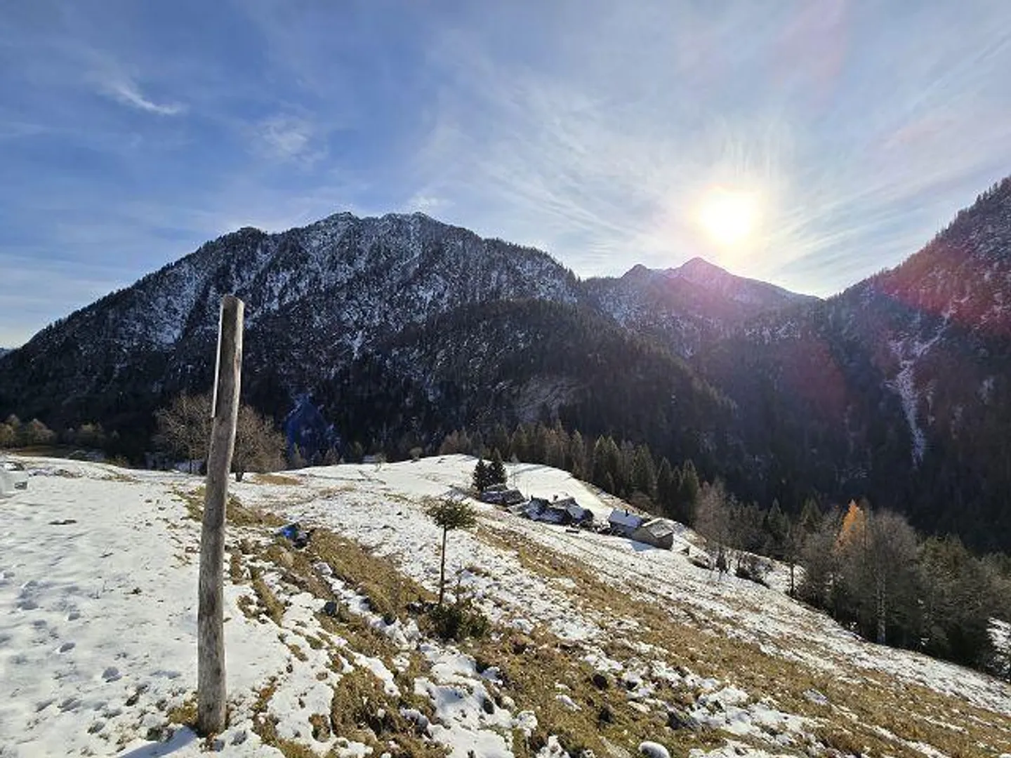 3 Rustici da Ristrutturare in una Posizione Molto Soleggiata e Tranquilla con Vista - Foto 22 di 31