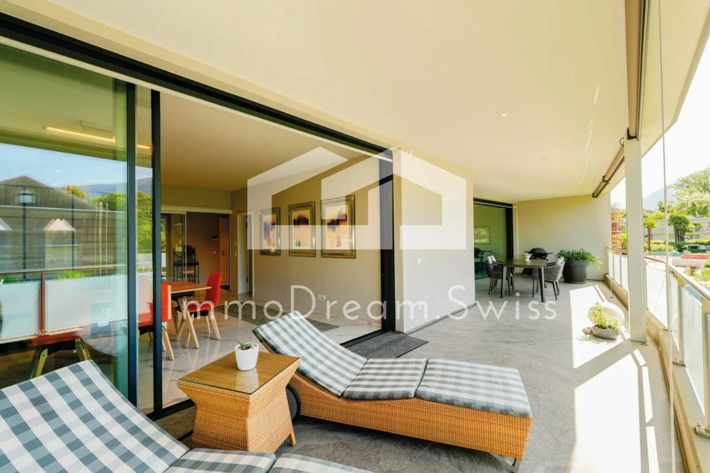 5 ½ Zi. Eigentumswohnung, an Top privilegierter Lage: «Nichtalltägliche, moderne Residenz» - Foto 4 von 11