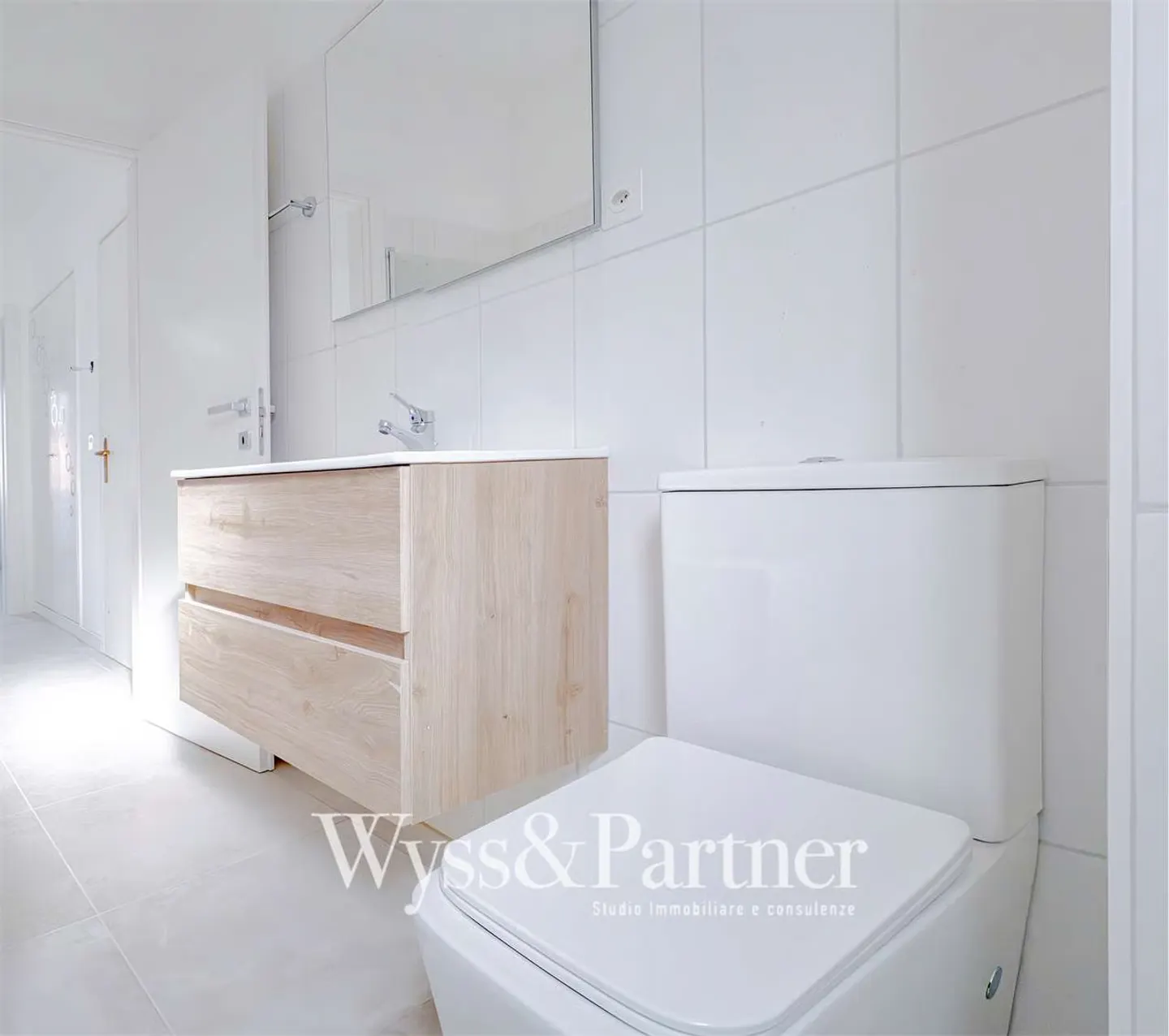 Completely renovated 3.5-room apartment in a quiet area - Photo 7 of 9