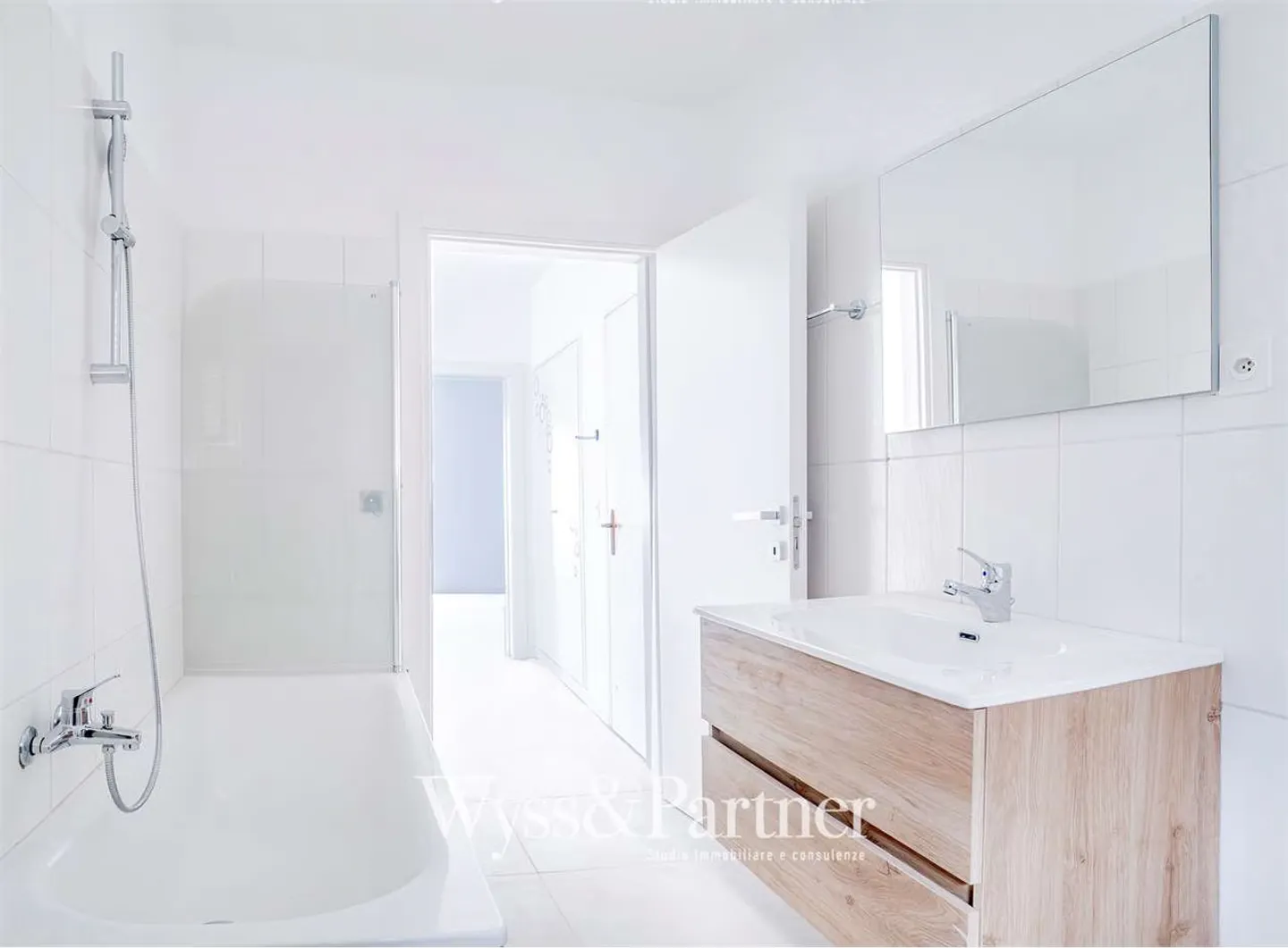 Completely renovated 3.5-room apartment in a quiet area - Photo 8 of 9