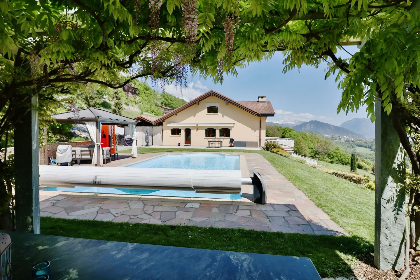 Villa avec piscine et vue panoramique - Photo 2 sur 13