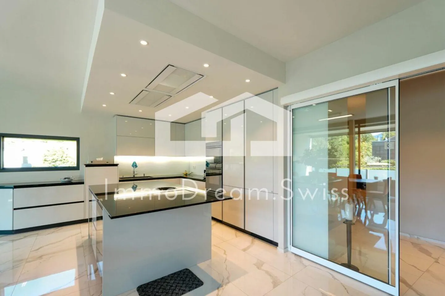 5 ½ Zi. Eigentumswohnung, an Top privilegierter Lage: «Nichtalltägliche, moderne Residenz» - Foto 6 von 11