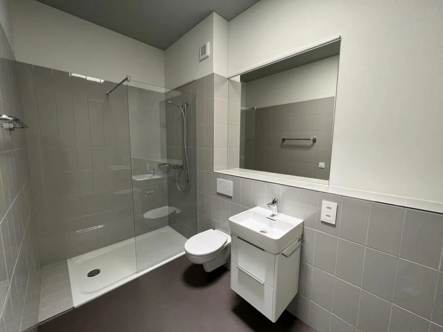 Modern 1-room city apartment seeks new tenants - Photo 4 of 5