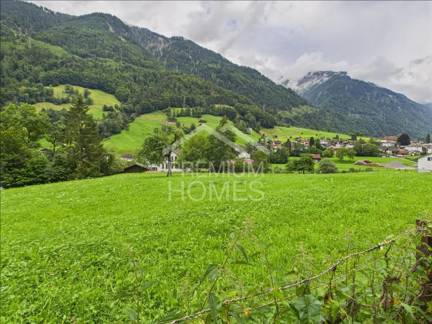 Traditional Rustic Double Family House - Photo 6 of 7