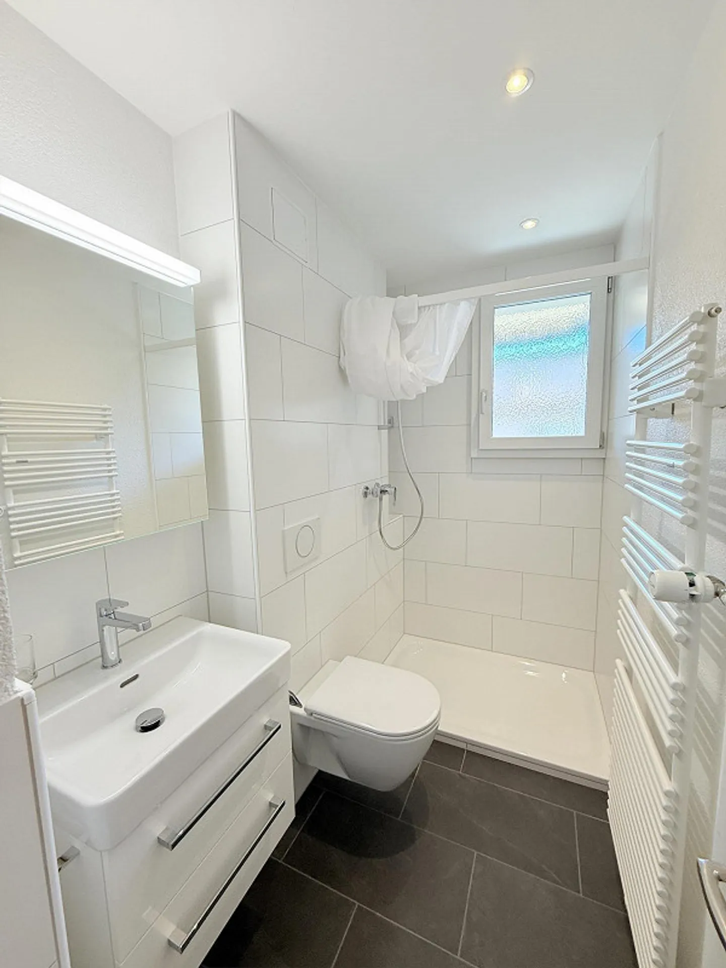 Accogliente appartamento con 2 camere a Berna con balcone - Foto 1 di 12