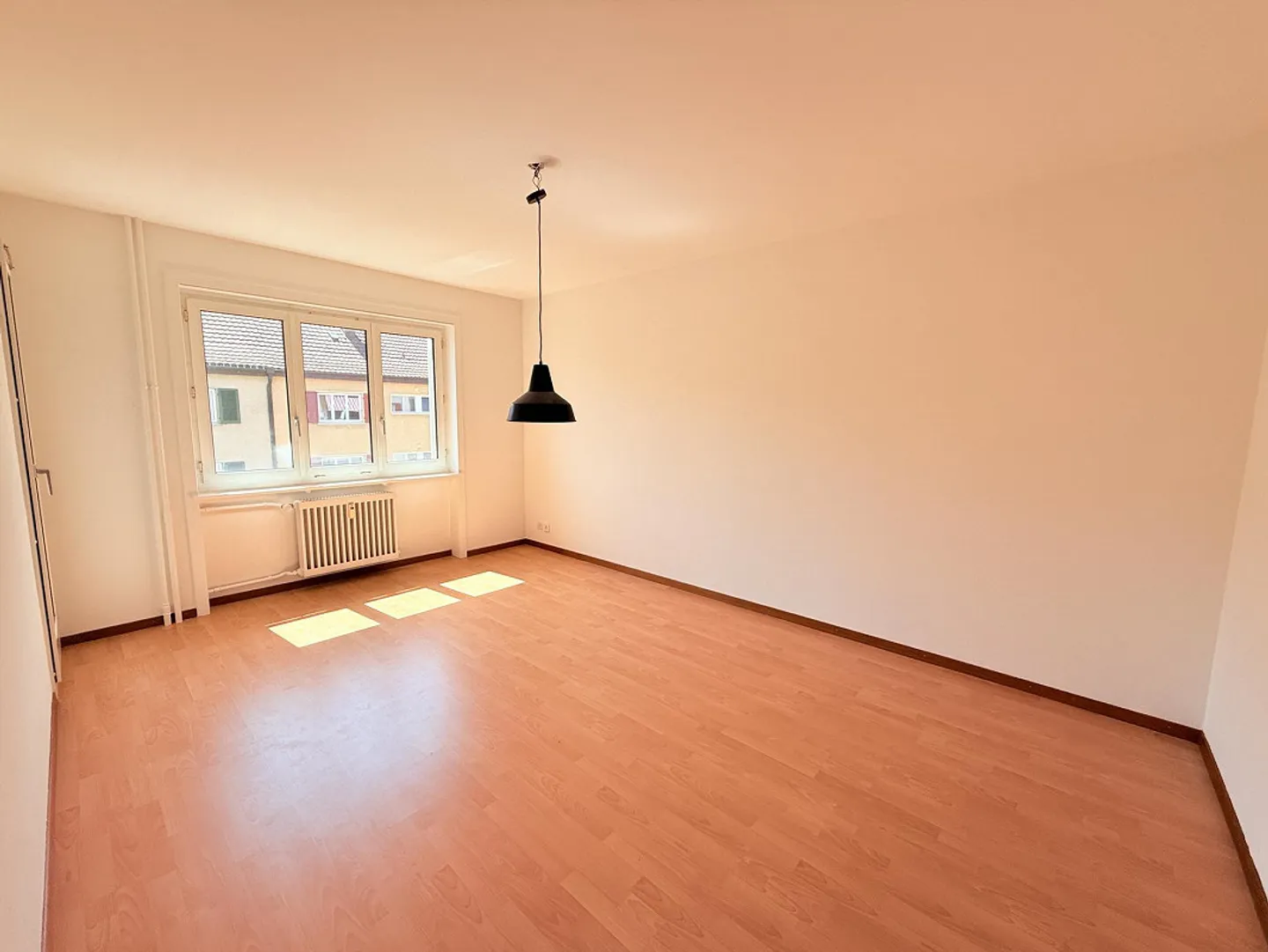 Accogliente appartamento con 2 camere a Berna con balcone - Foto 2 di 12