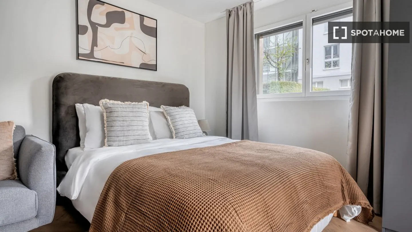 Discover, visit, and rent your new home online with complete confidence. - Photo 9 of 14