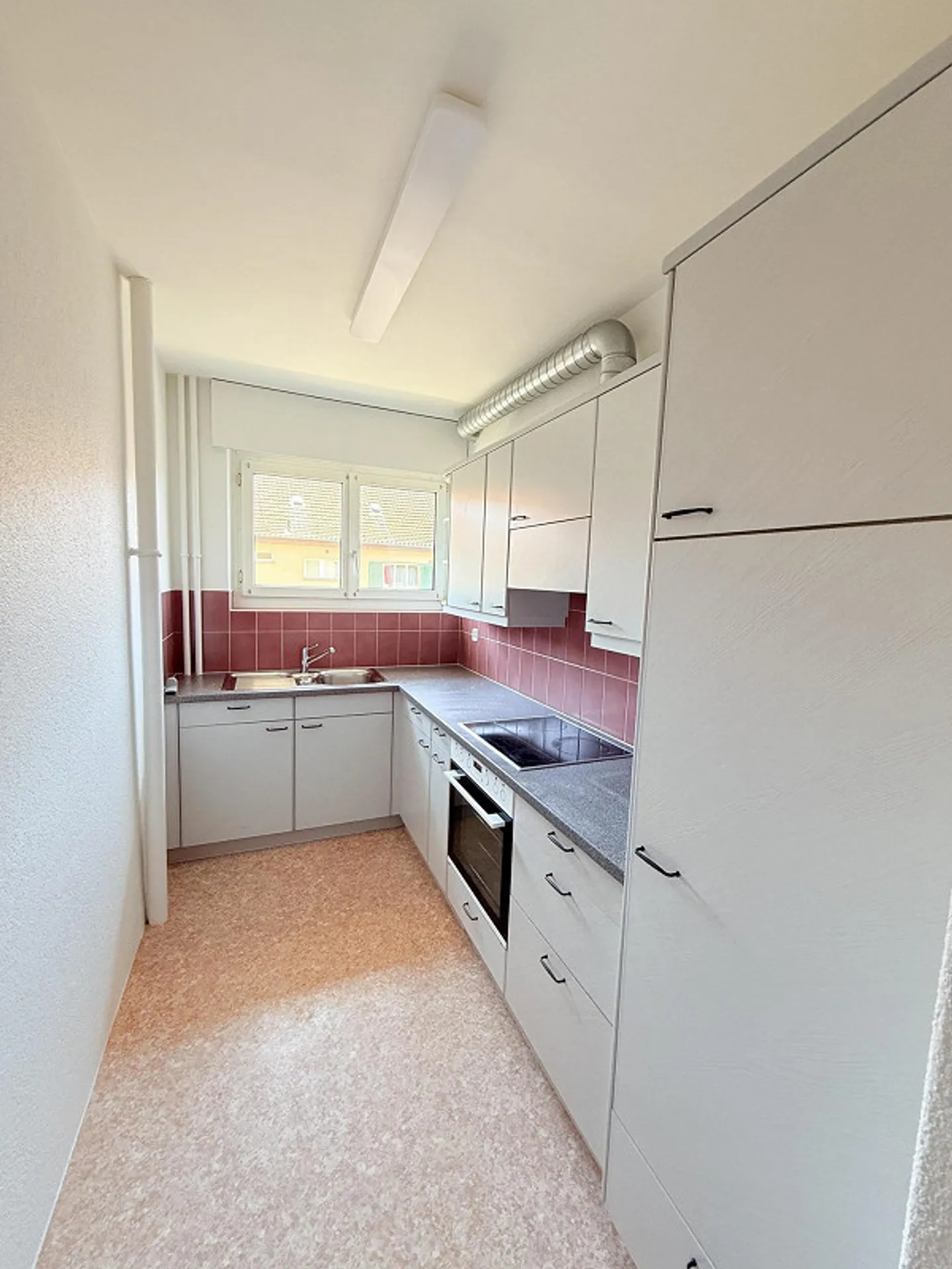 Accogliente appartamento con 2 camere a Berna con balcone - Foto 9 di 12