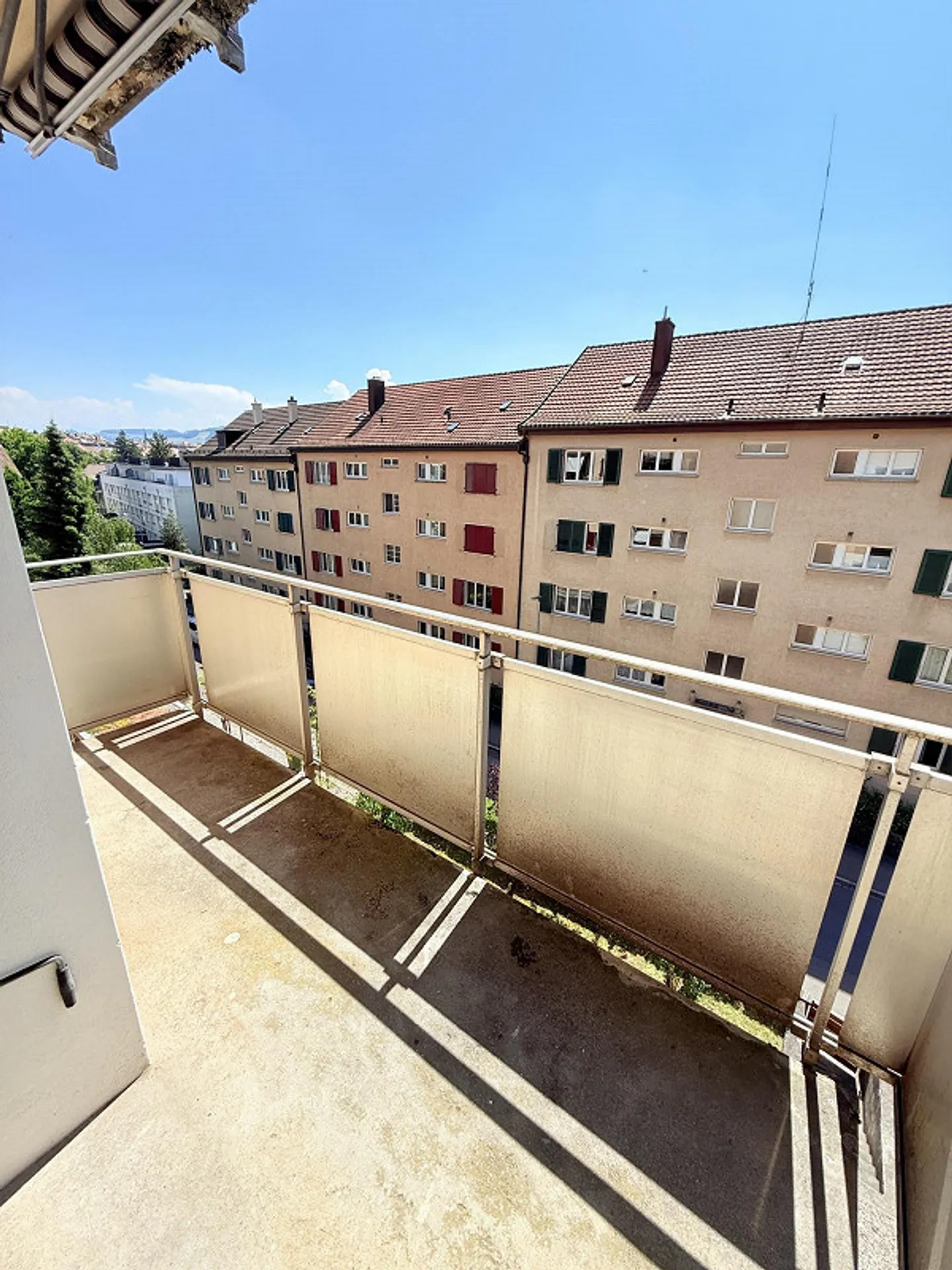 Accogliente appartamento con 2 camere a Berna con balcone - Foto 10 di 12