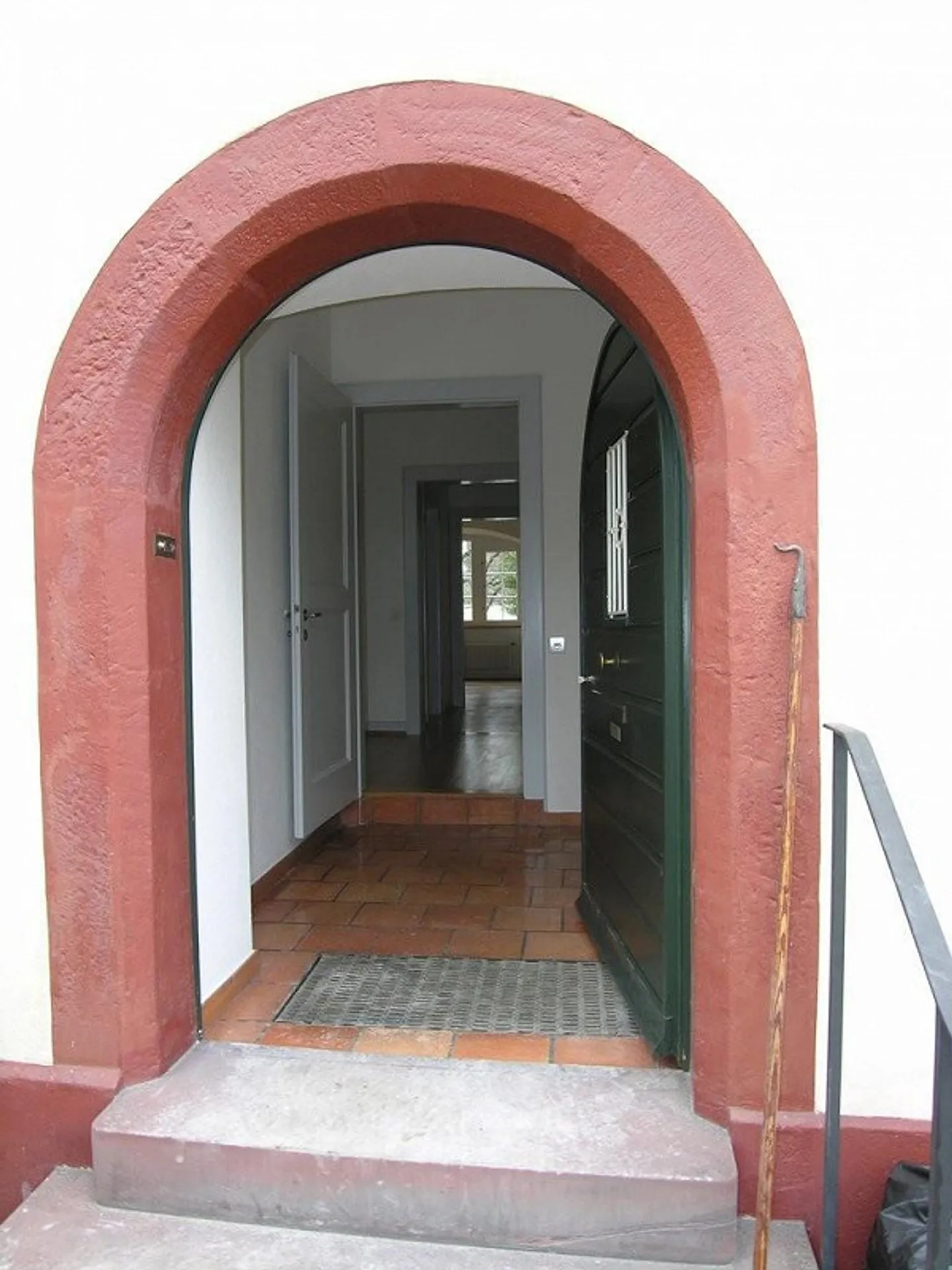 Beautiful 1-room apartment right by Joggeli - Photo 3 of 9