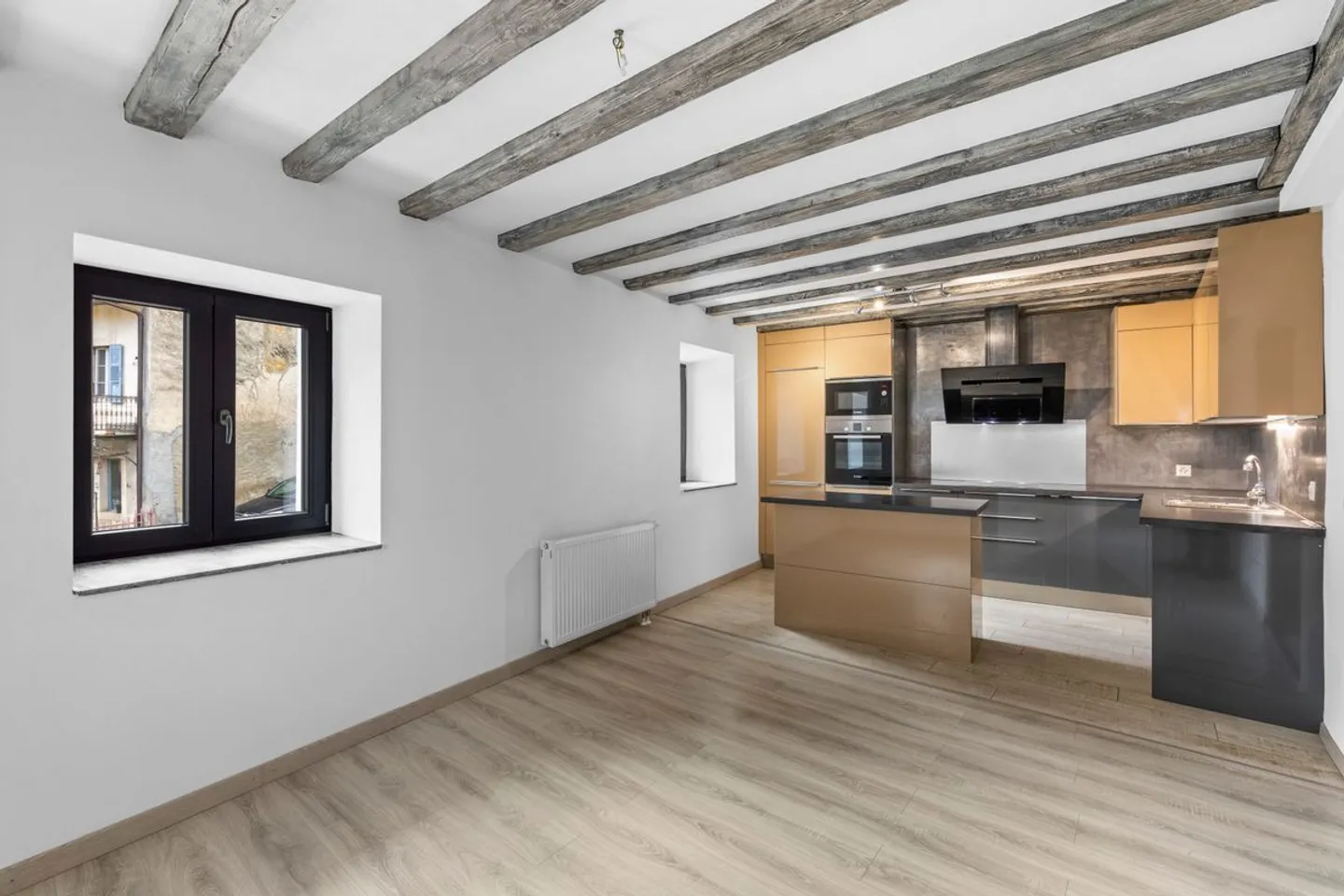 Maison de charme rénovée - Un havre de paix aux portes du Jura - Photo 1 sur 13