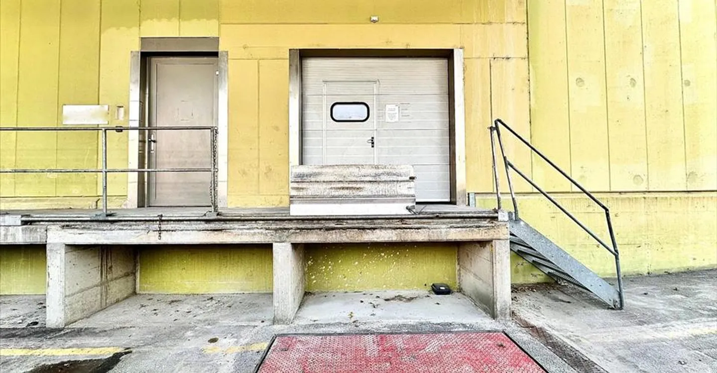 Mischgenutztes Gebäude mieten - Foto 2 von 4