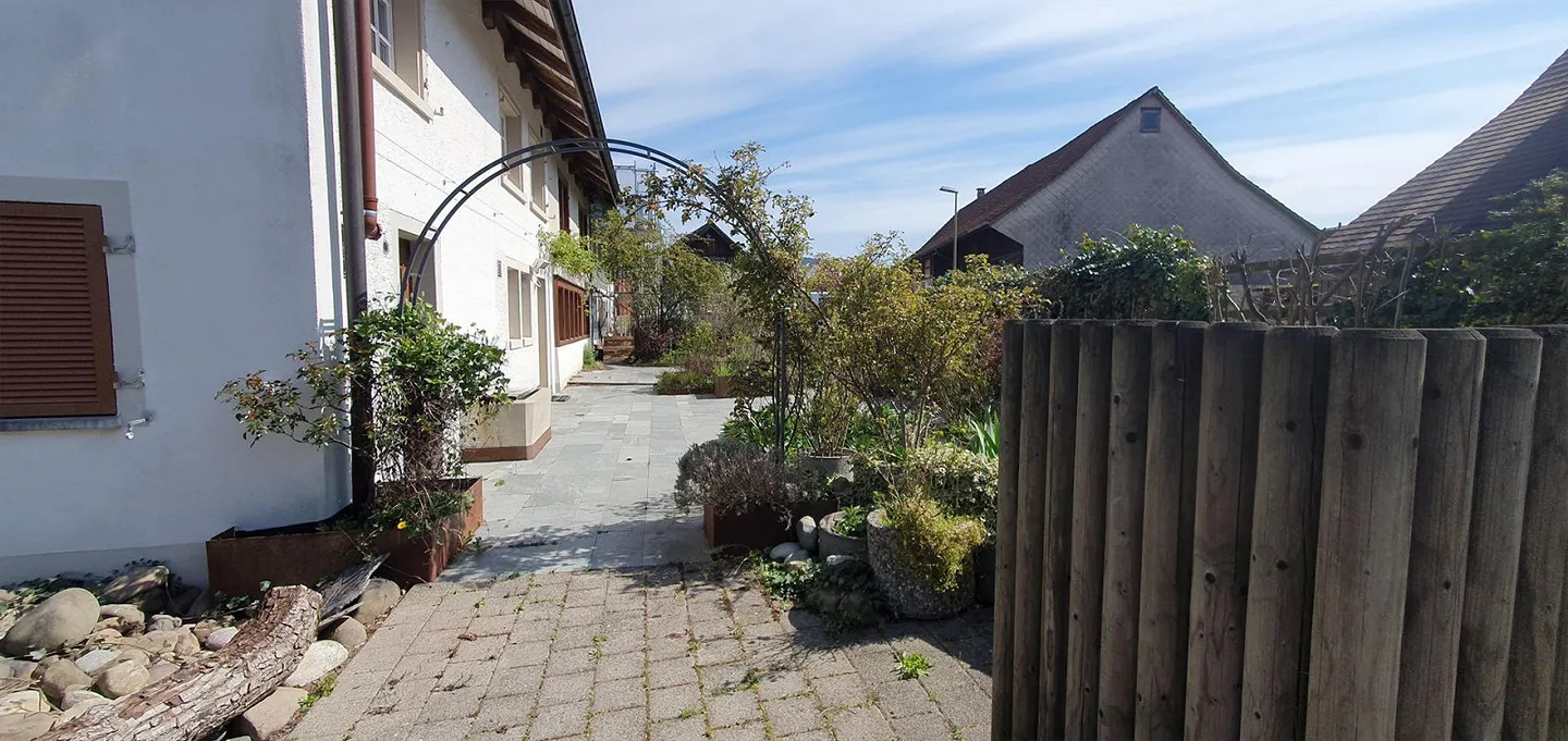 7.5-Zimmer-Hausteil auf 3 Etagen in Winterthur-Seen  hell, gemütlic... - Photo 10 of 11