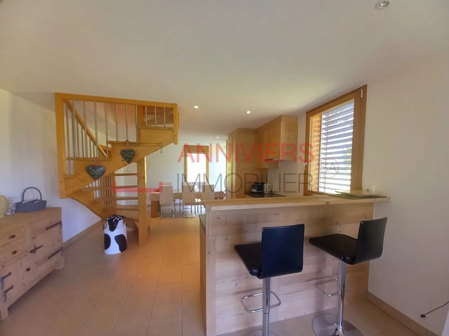 Spacious duplex apartment - 4 rooms - Clear and sunny view - Photo 1 of 13