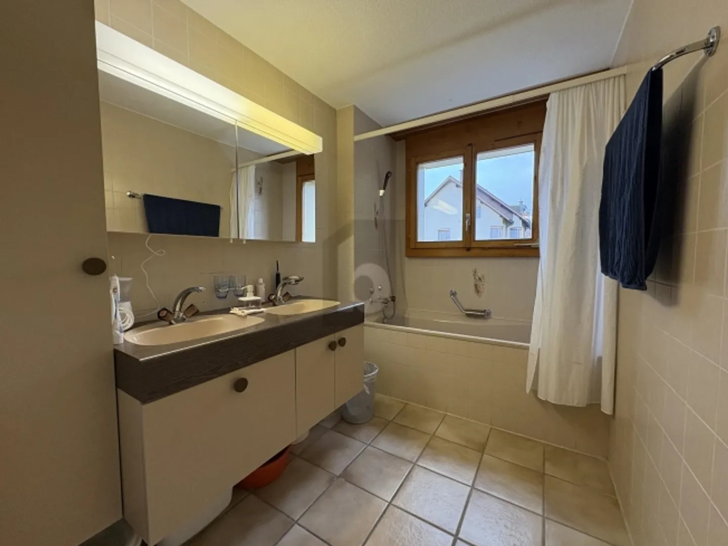 FAMILIENFREUNDLICH MIT GROSSEM SITZPLATZ - Photo 5 sur 6