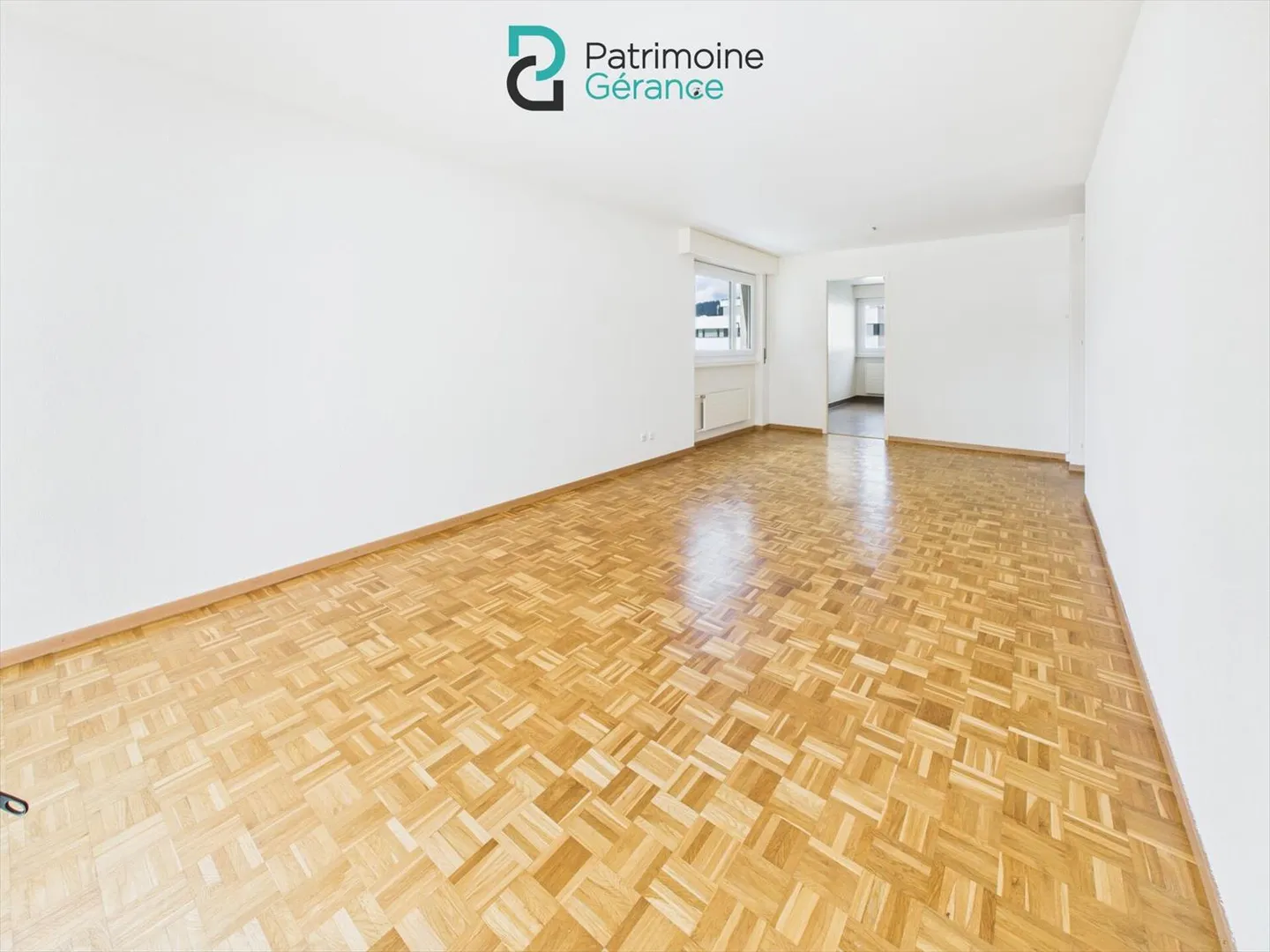 Appartement avec 3,5 pièces et balcon rénové - Photo 3 sur 13