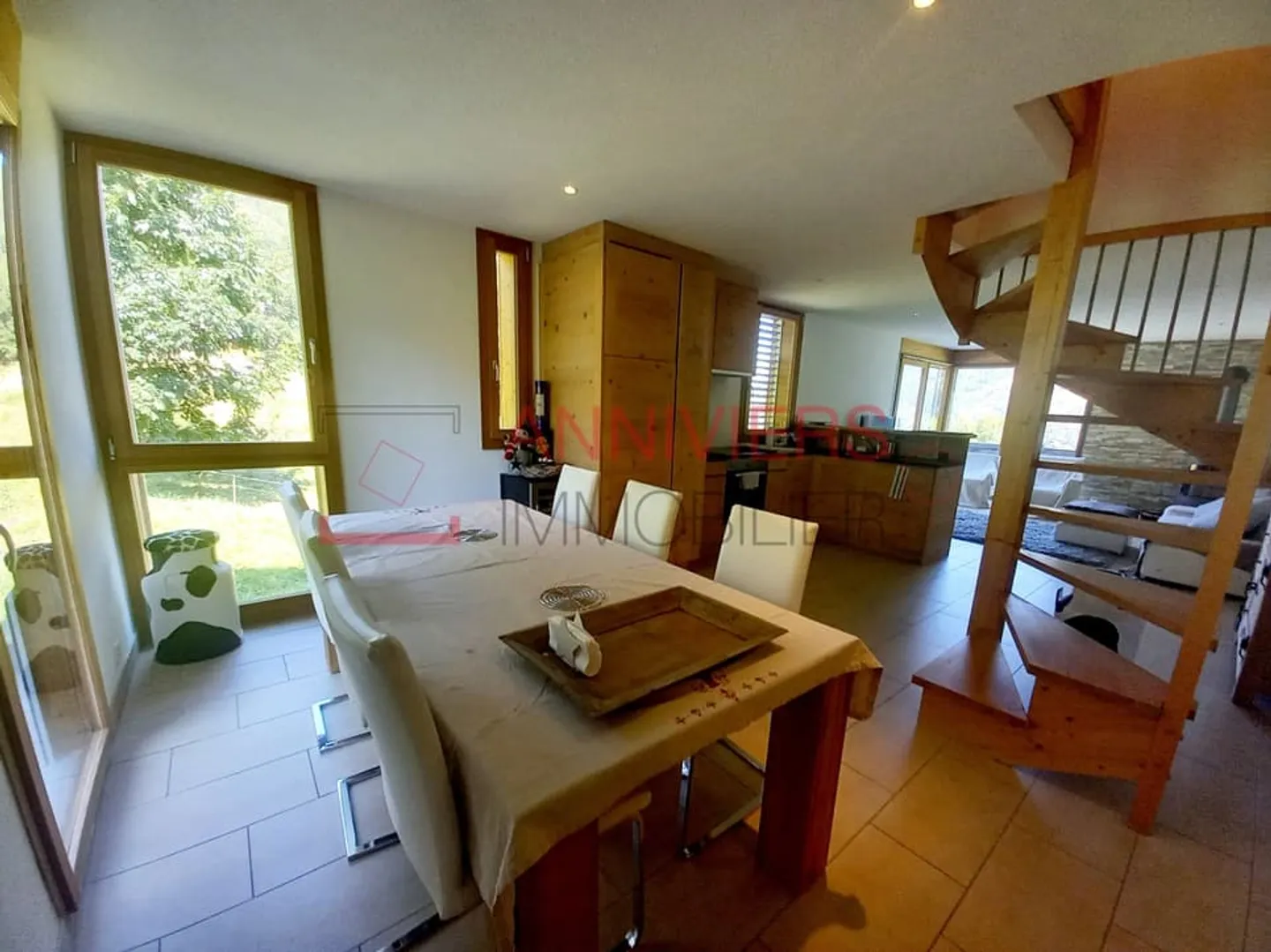 Spacious duplex apartment - 4 rooms - Clear and sunny view - Photo 9 of 13