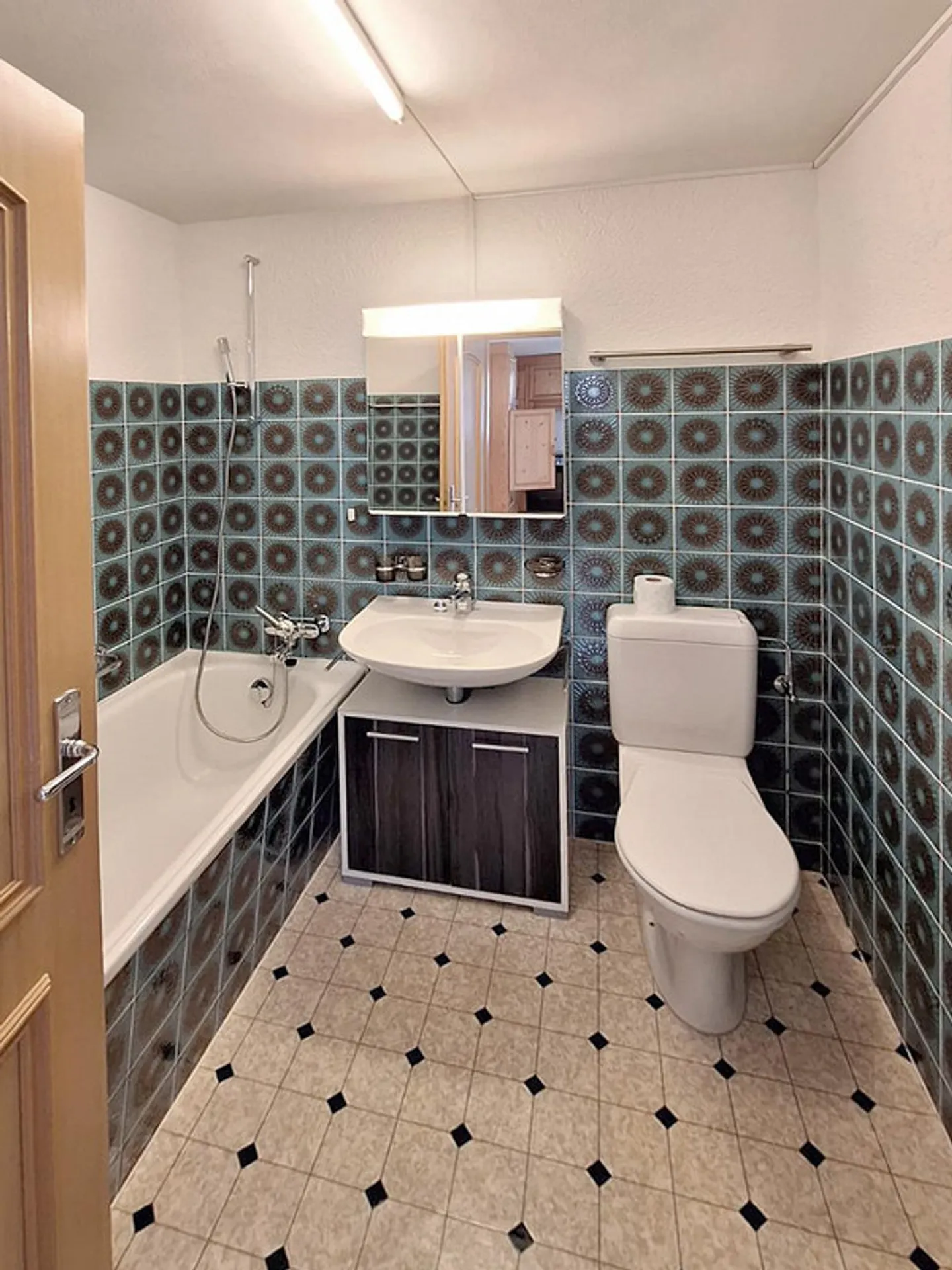 Appartamento al piano terra di 2,5 stanze in posizione soleggiata a Valbella/Lenzerheide - Foto 7 di 12