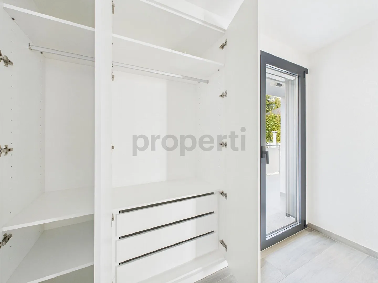 Lumière, Espace et Confort : Votre Futur Domicile à Grimisuat - Photo 8 sur 14