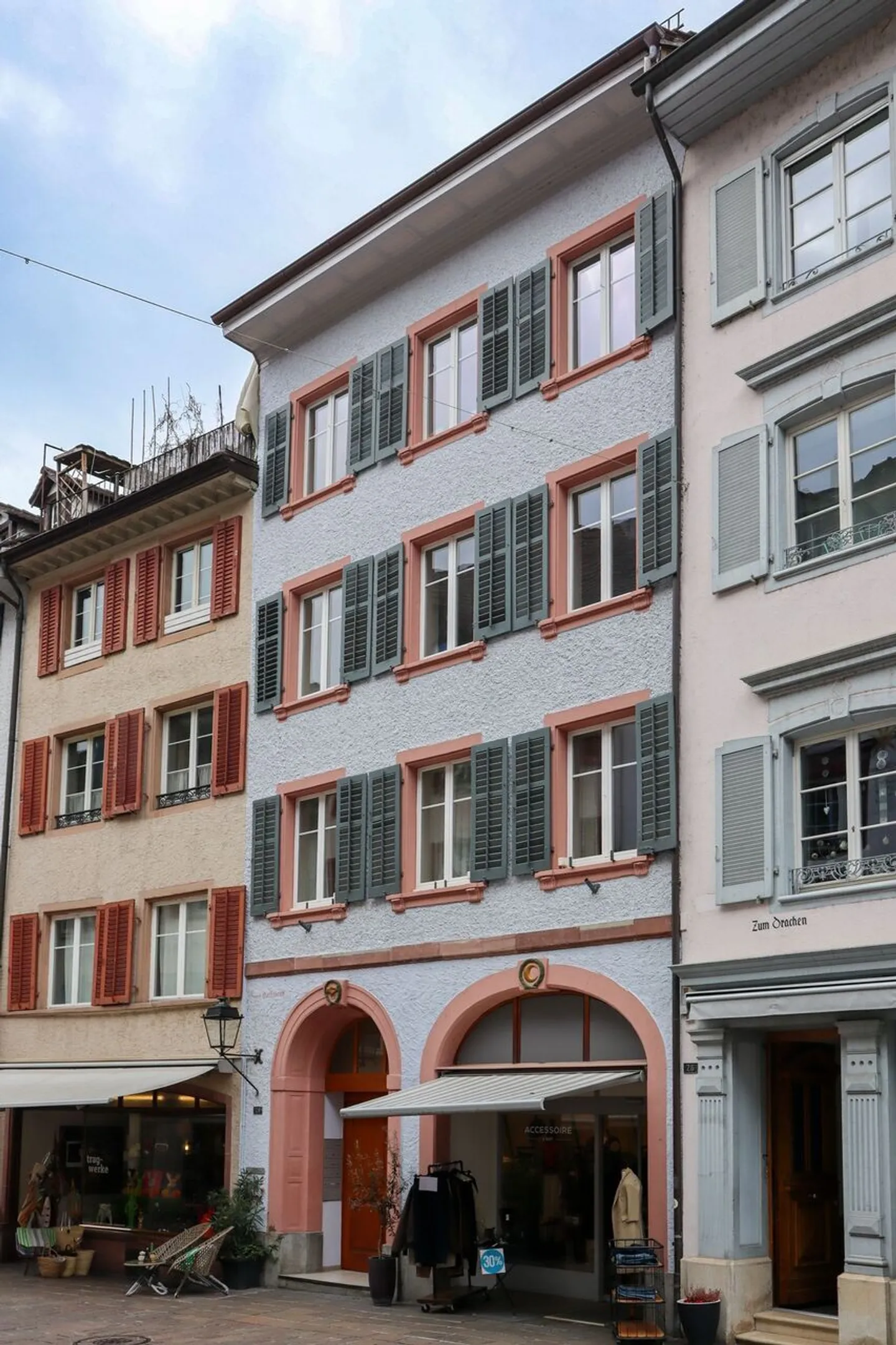 Charming Apartment with River View - Photo 3 of 13