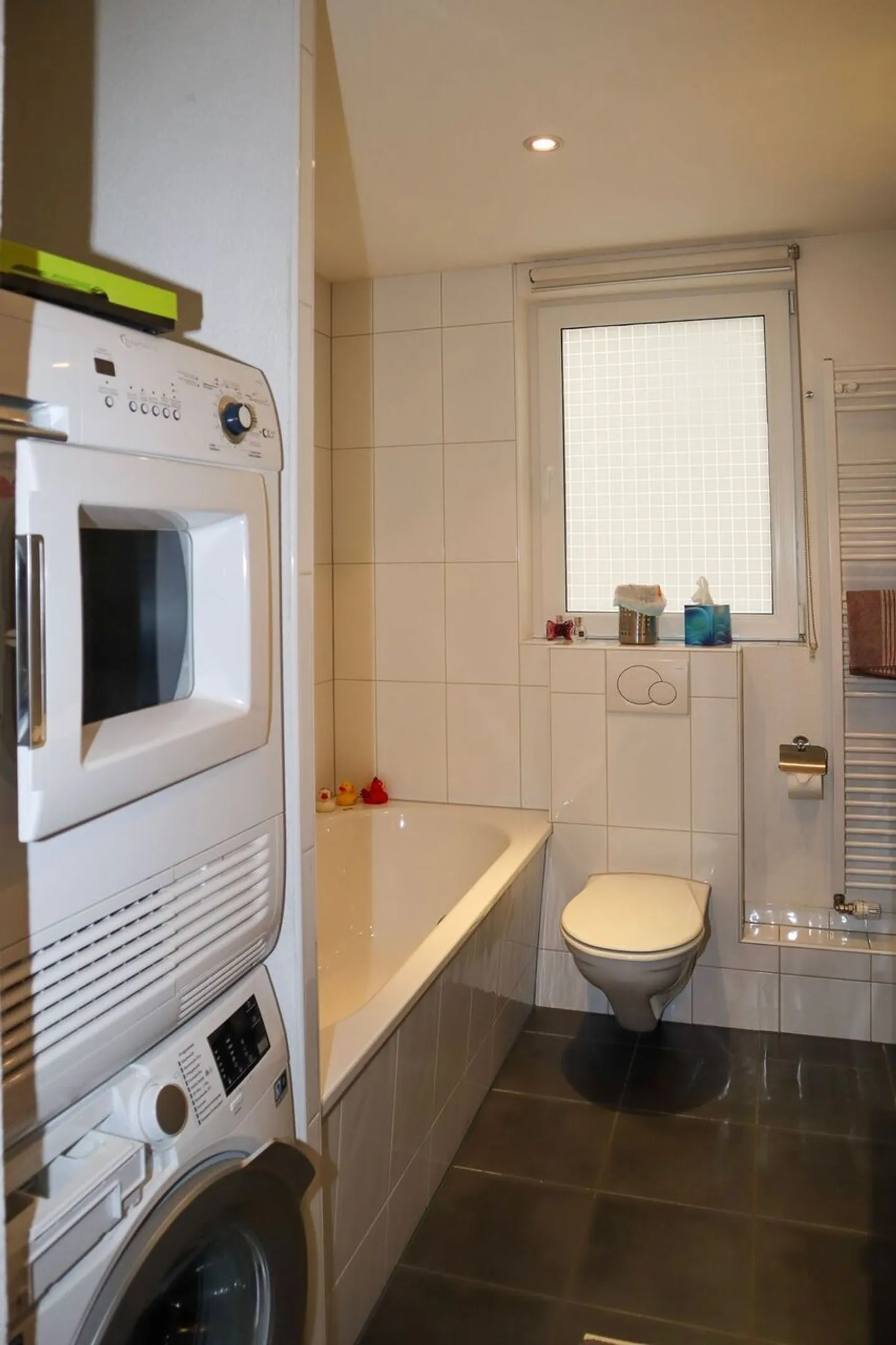 Charming Apartment with River View - Photo 11 of 13