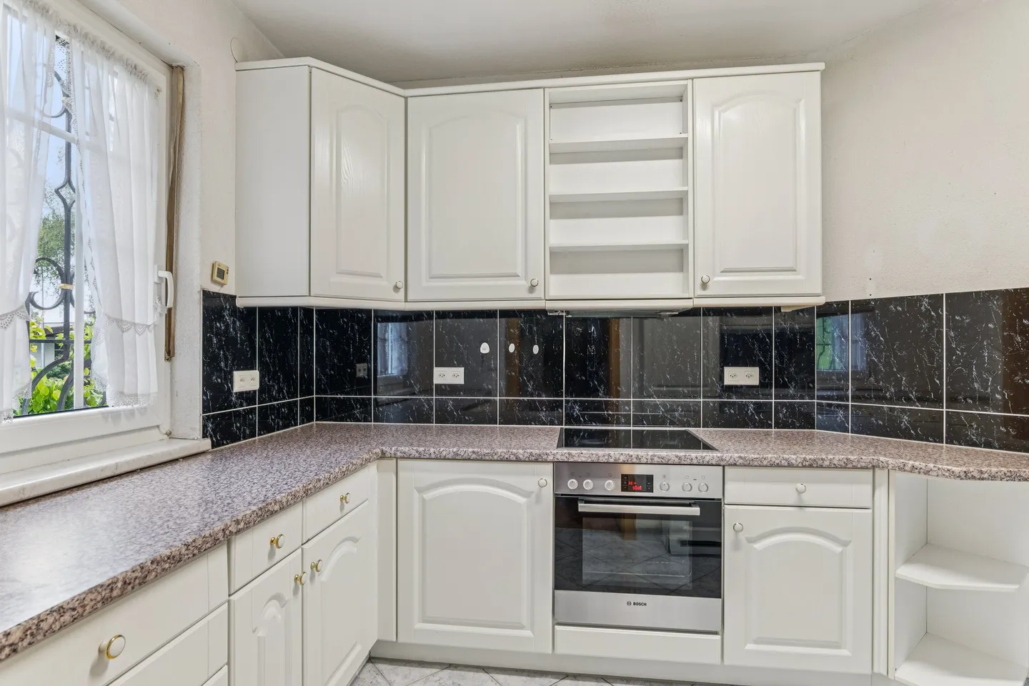 Charming Family Home in Hägendorf - Photo 5 of 13