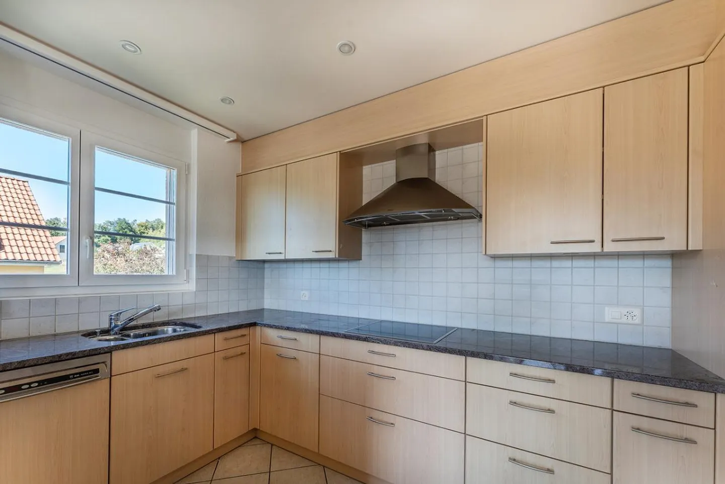 Spacious home with room for your own ideas - Photo 6 of 12