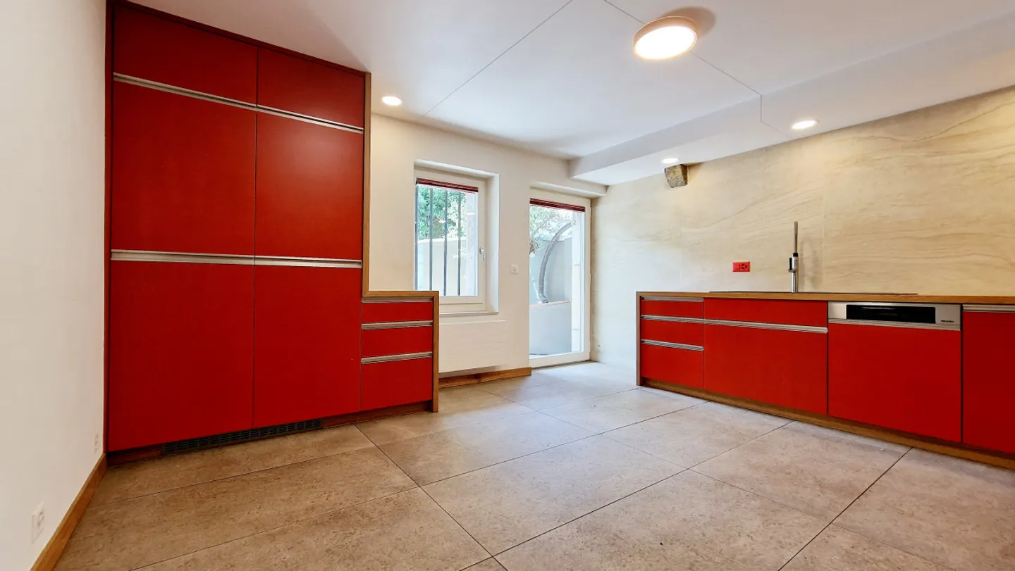 The 2 Maples: Authentic Renovated Apartment and its Terraces, Présinge - Photo 5 of 13