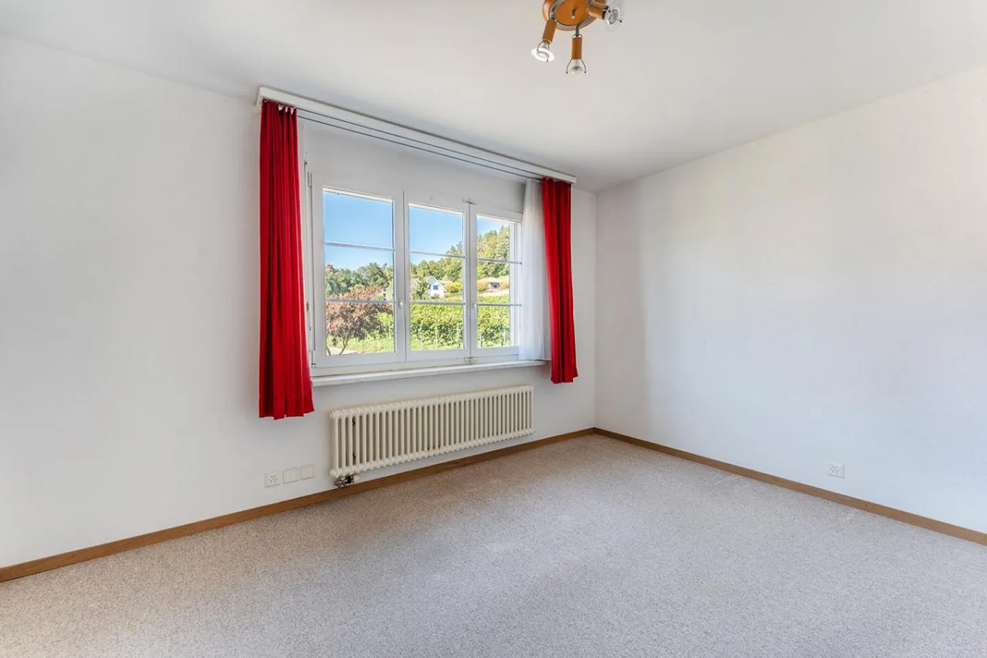 Spacious home with room for your own ideas - Photo 9 of 12
