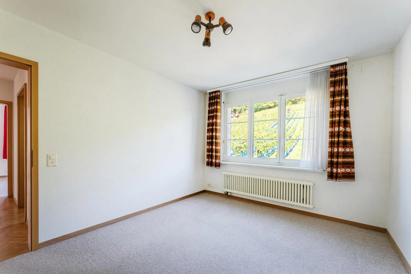 Spacious home with room for your own ideas - Photo 10 of 12