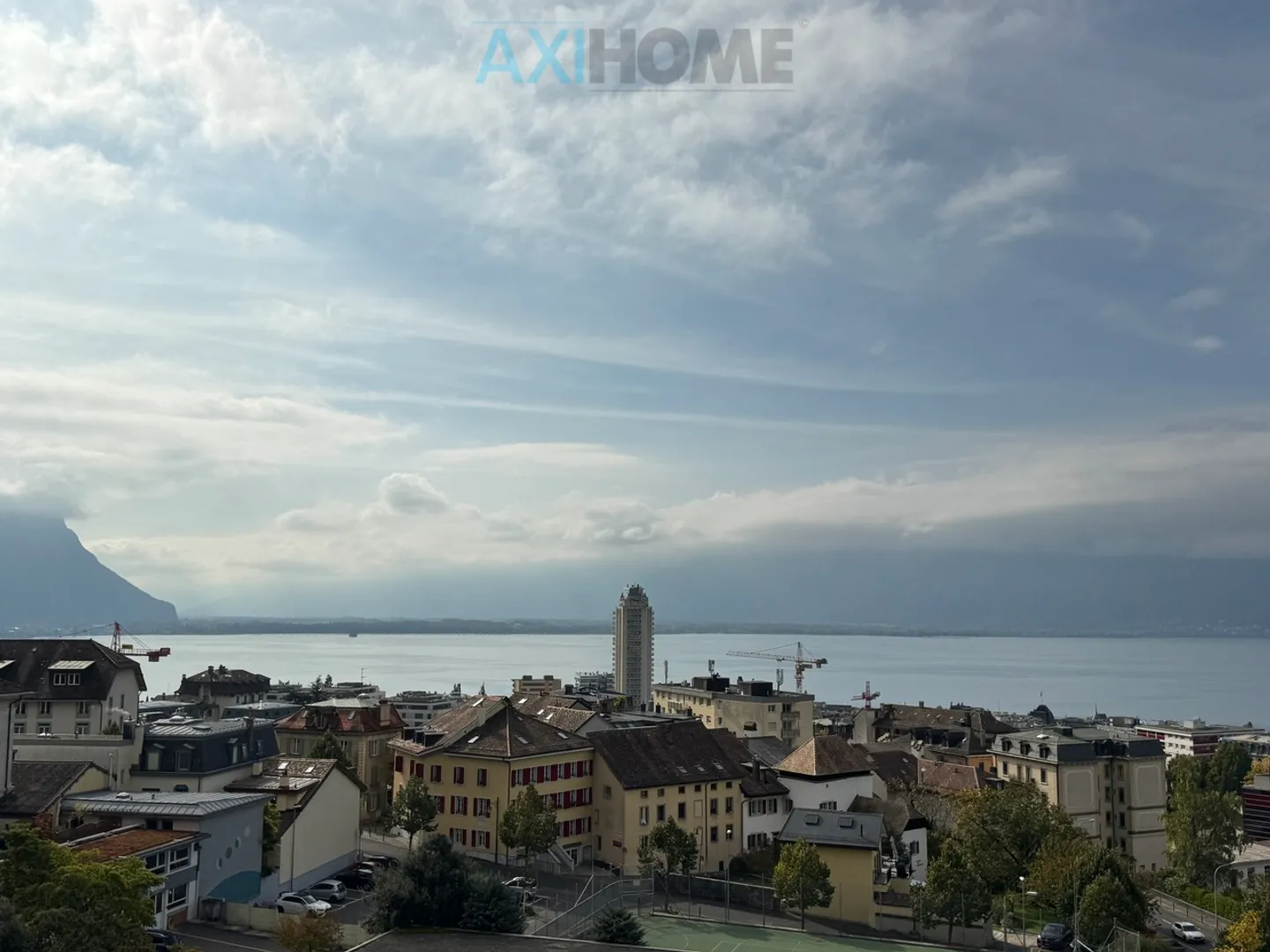 Une adresse privilégiée à Montreux ! 4,5 pièces vue lac avec balcon - Photo 1 sur 16