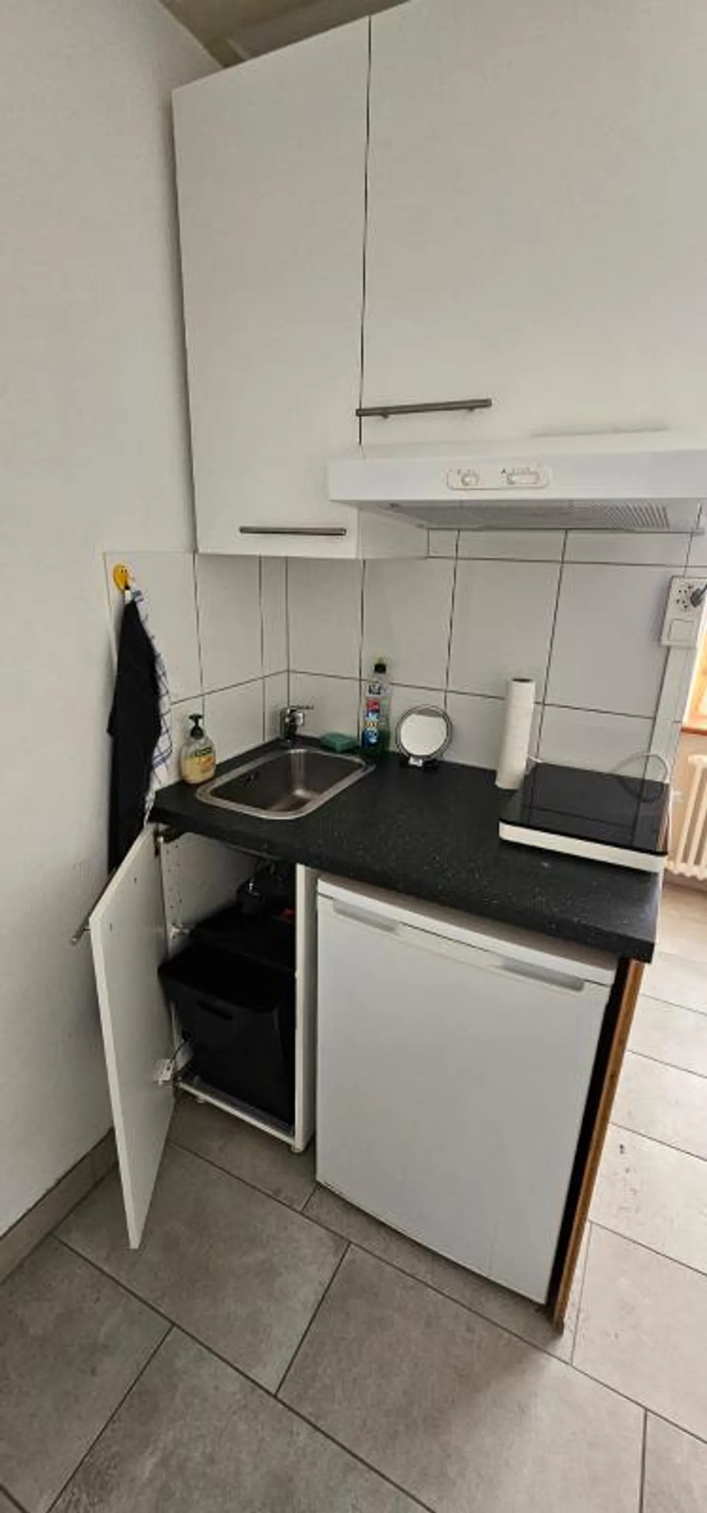 Nachmieter gesucht: Gemütliches, möbliertes Einzelzimmer in WG! Single Room in a shared apartment! - Foto 3 von 5