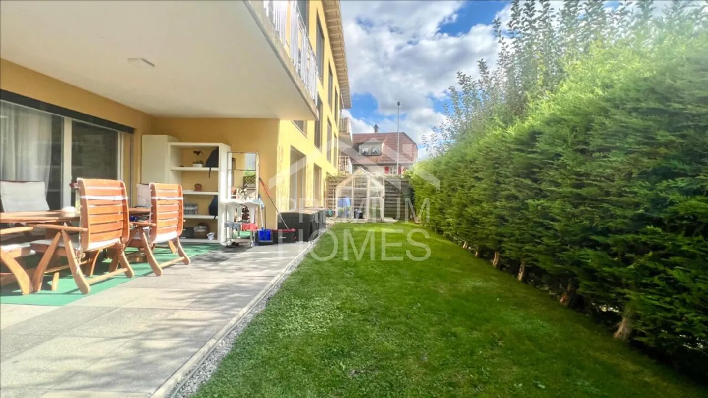 Your garden oasis awaits - Photo 3 of 10