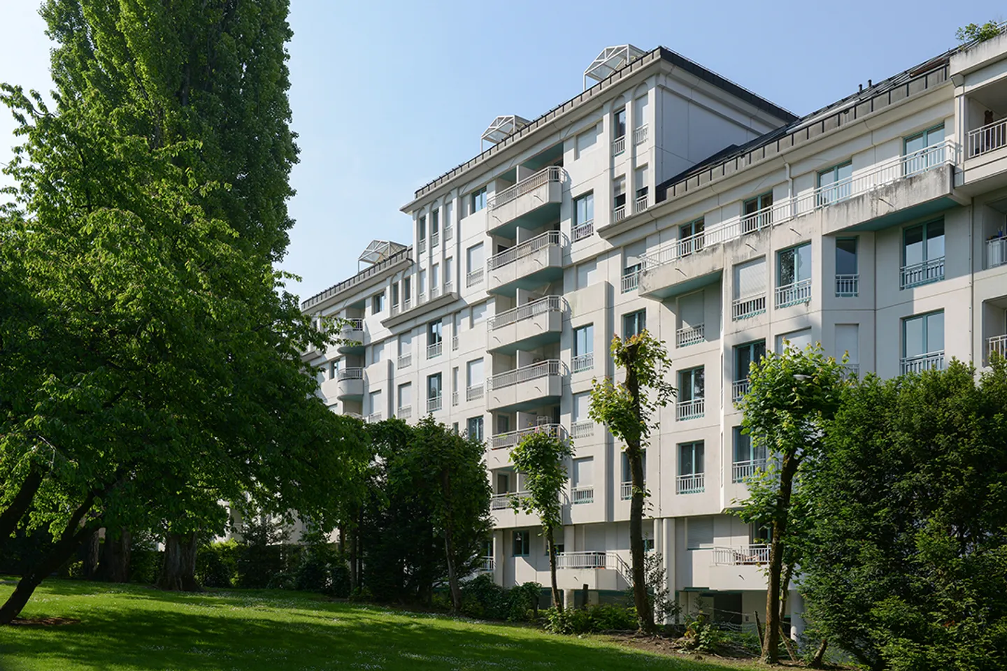 Individual garage 1 room - Photo 2 of 5