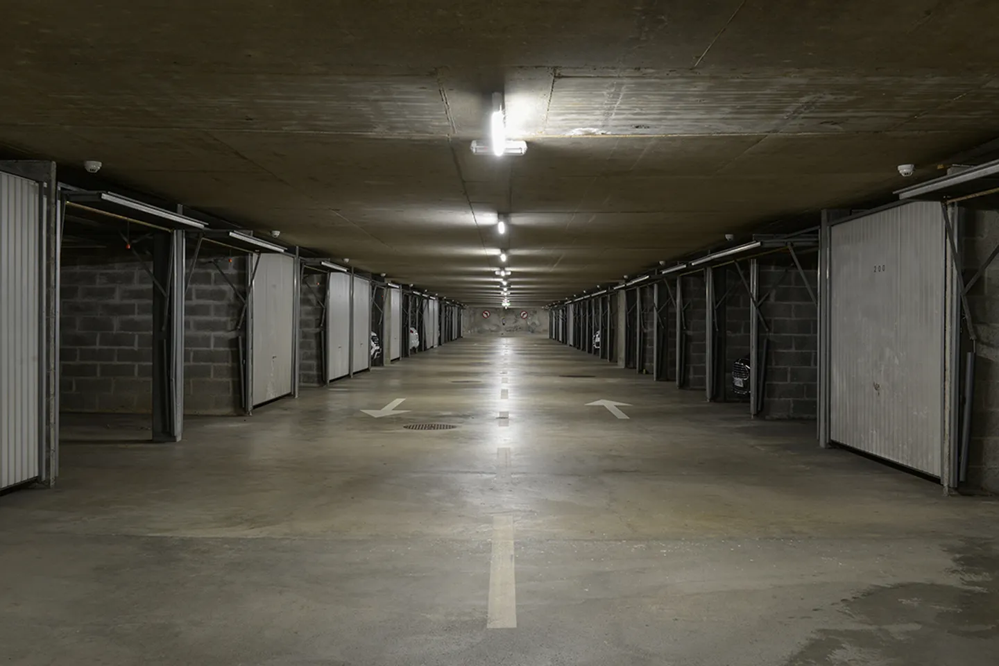 Individual garage 1 room - Photo 4 of 5